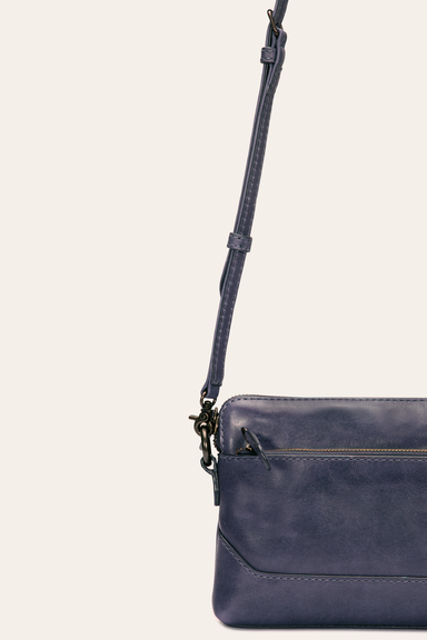 Melissa Crossbody Wristlet